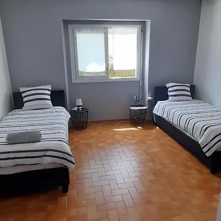 Agreable De 80m2 Dans Maison *