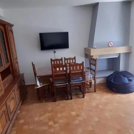 Apartment Agreable De 80m2 Dans Maison *